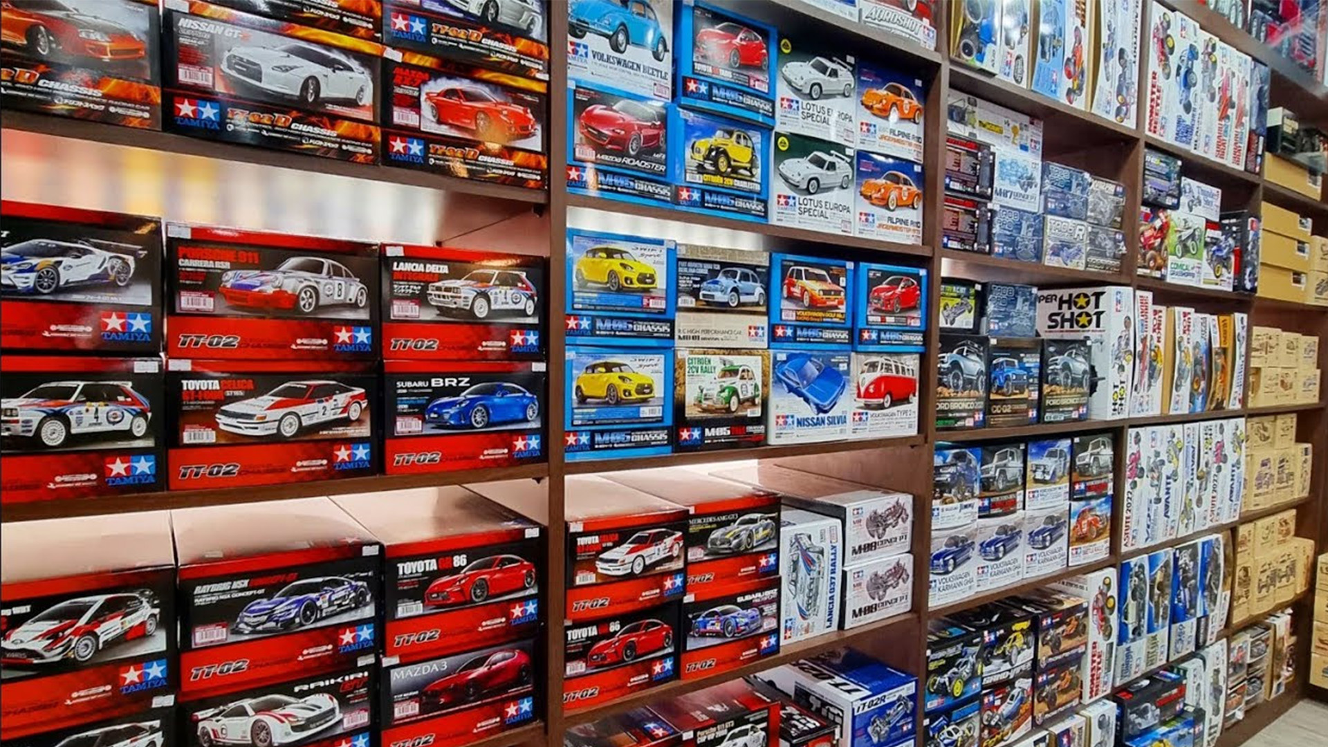up-noleggio-blog-Shunsaku-Tamiya-l-uomo-che-ha-cambiato-il-modellismo