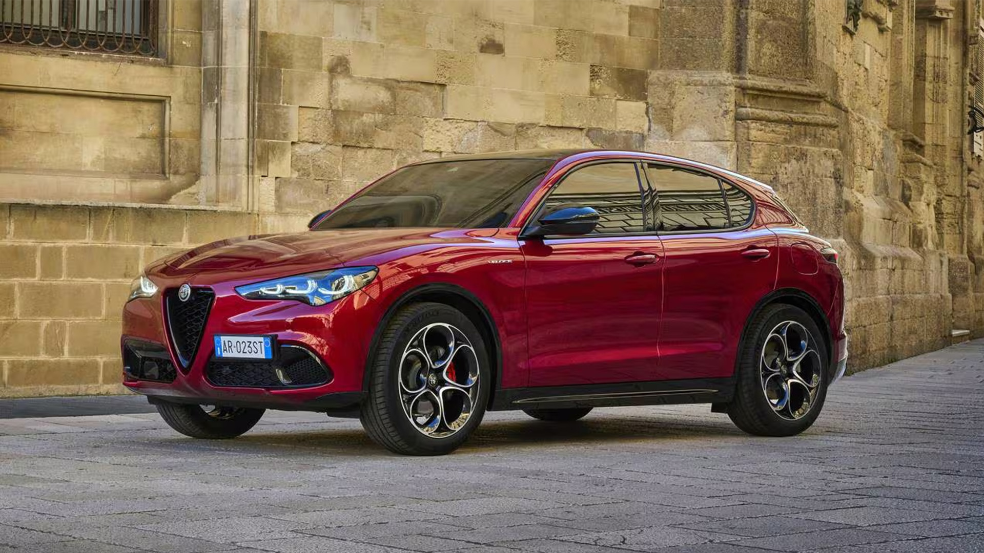 up-noleggio-blog-alfa-romeo-stelvio-2028-ci-siamo-quasi