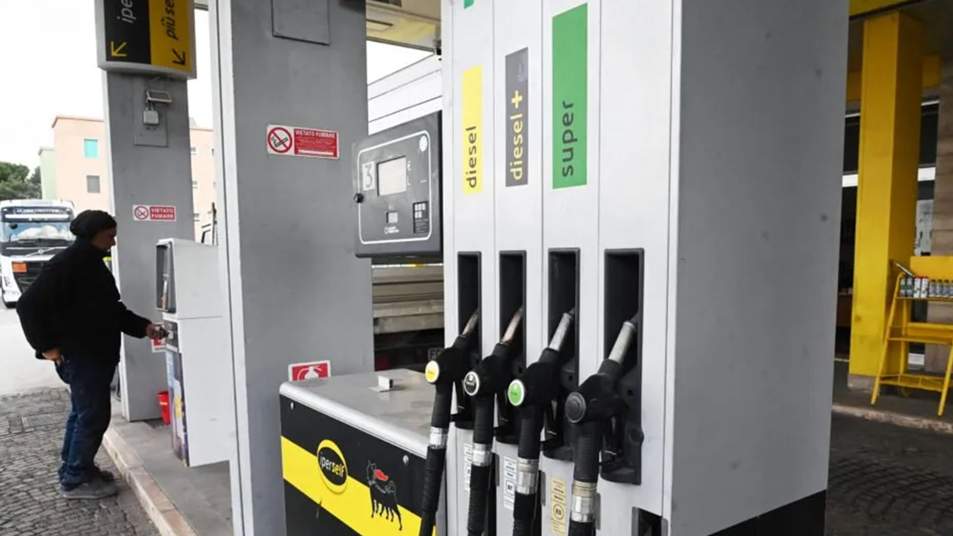 up-noleggio-blog-carburanti-in-europa-l-italia-non-e-tra-i-paesi-messi-peggio