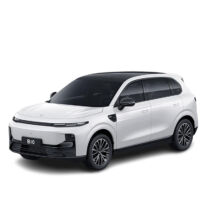UP-NOLEGGIO-AUTO-ROMA-LEAPMOTOR-B10-REEV-HYBRID